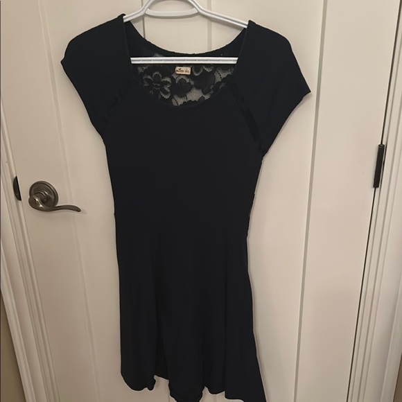 Hollister Dresses & Skirts - Hollister Navy Lace-Back Stretchy Dress, size S